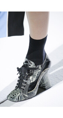 Details Dries Van Noten Fall 2018 Ready-to-Wear , Детали коллекции Дрис Ван Нотен осень зима 2018 , Fashion show , неделя моды в Париже , PFW , Paris Fashion Week , Mainstyles